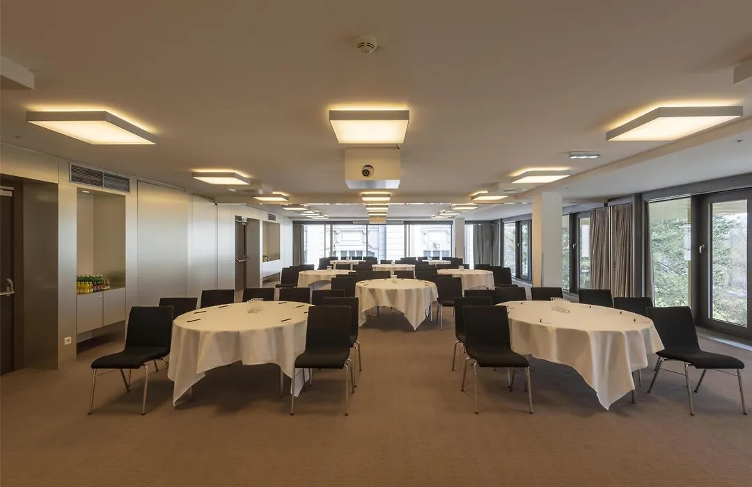 Doubletree By Hilton Vienna Schonbrunn-1